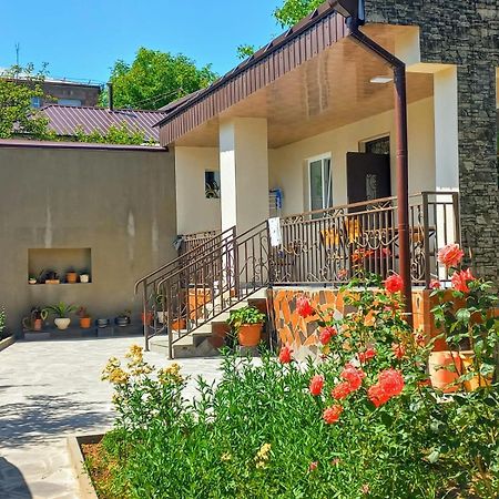 瓦纳佐尔Inexpensive House住宿加早餐旅馆 外观 照片