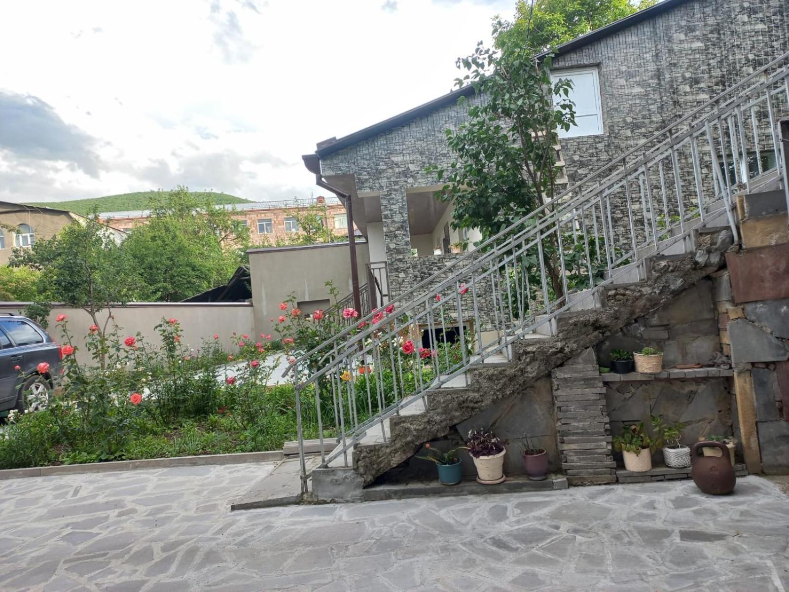 瓦纳佐尔Inexpensive House住宿加早餐旅馆 外观 照片